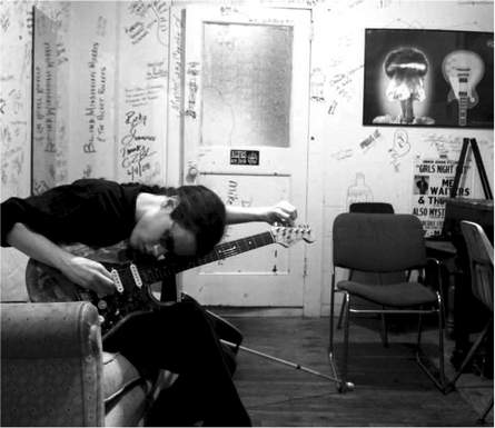 Conrad Oberg to play live at TRIO. In Entertaining U Newspaper